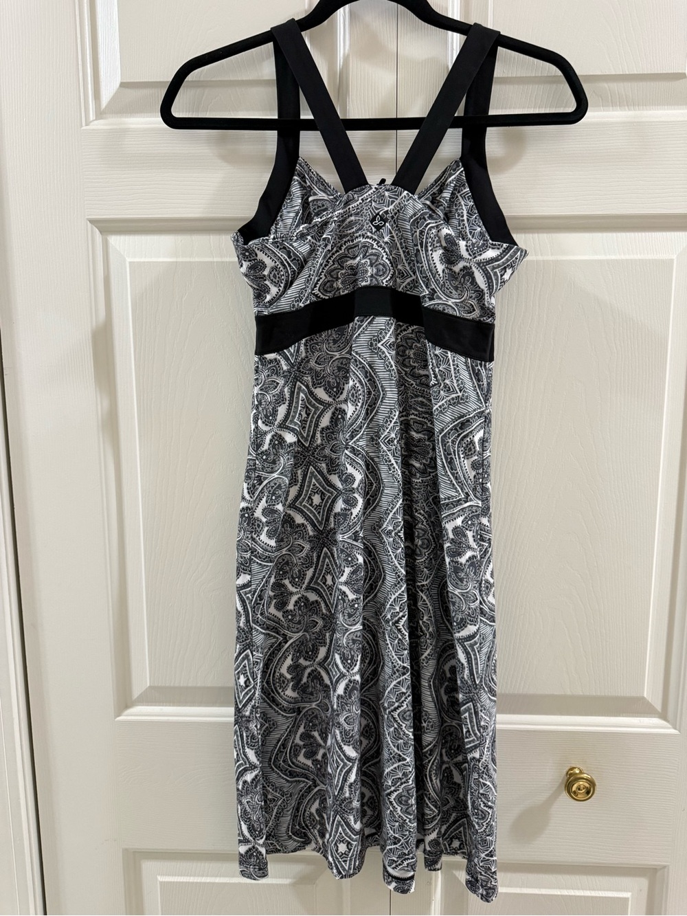 prAna Amaya Black White Paisley Athletic Dress Shelf Bra Small - Picture 6 of 7